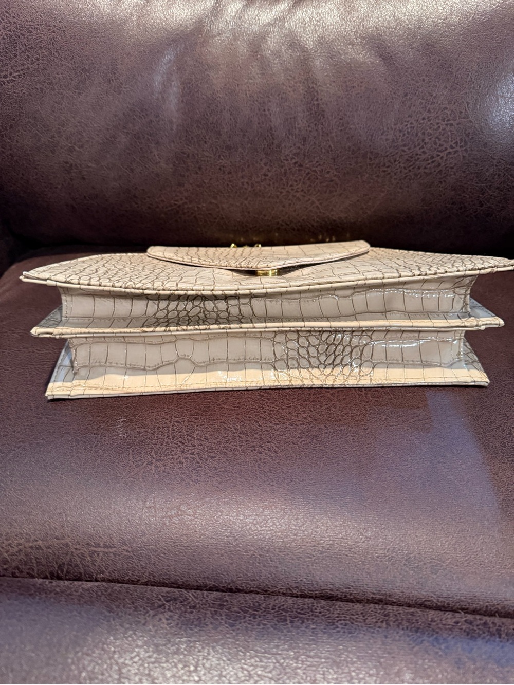 Joy & Iman Beige Croc-Embossed Chain Shoulder Bag with Gold Strap - Picture 2 of 8
